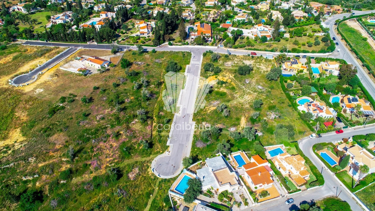 Terreno para Venda em Estômbar e Parchal Foto 3