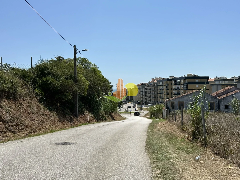 Terreno para Venda em Buarcos Foto 1