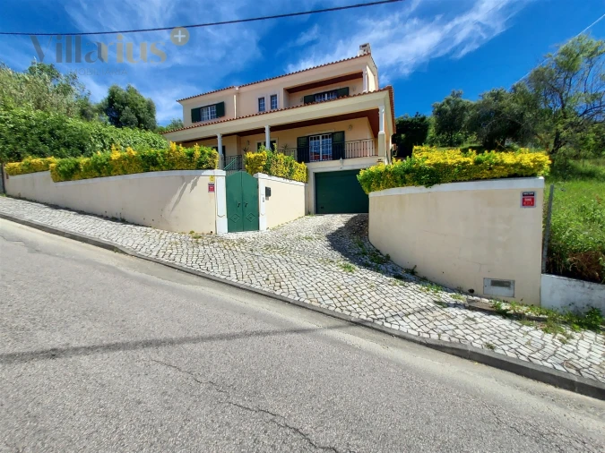 Moradia T5 para Venda em São João Baptista e Santa Maria dos Olivais Foto 2