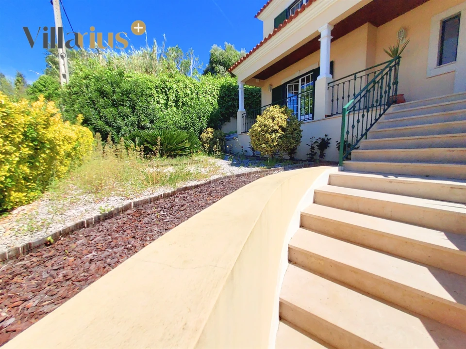 Moradia T5 para Venda em São João Baptista e Santa Maria dos Olivais Foto 3