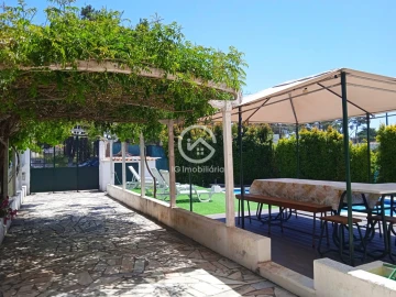 Moradia T6 para Venda em Sesimbra (Castelo)