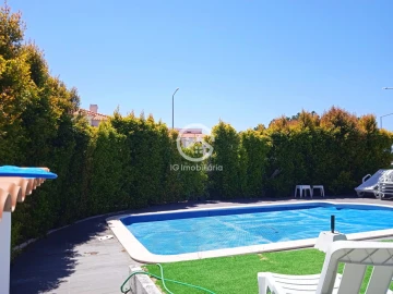 Moradia T6 para Venda em Sesimbra (Castelo)