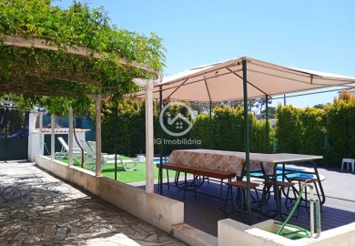 Moradia T6 para Venda em Sesimbra (Castelo)