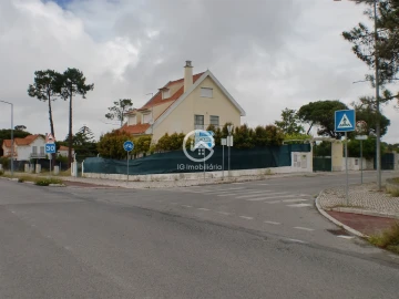 Moradia T6 para Venda em Sesimbra (Castelo)