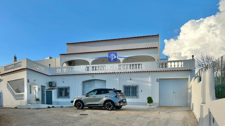 Moradia T3 para Venda em Lagos (São Sebastião e Santa Maria) Foto 2