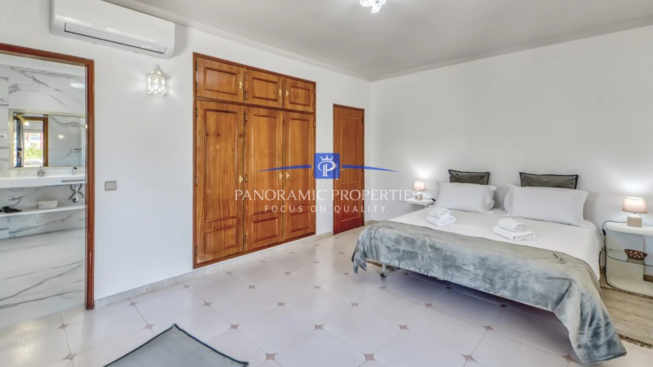 Apartamento T5 para Venda em Porches Foto 12