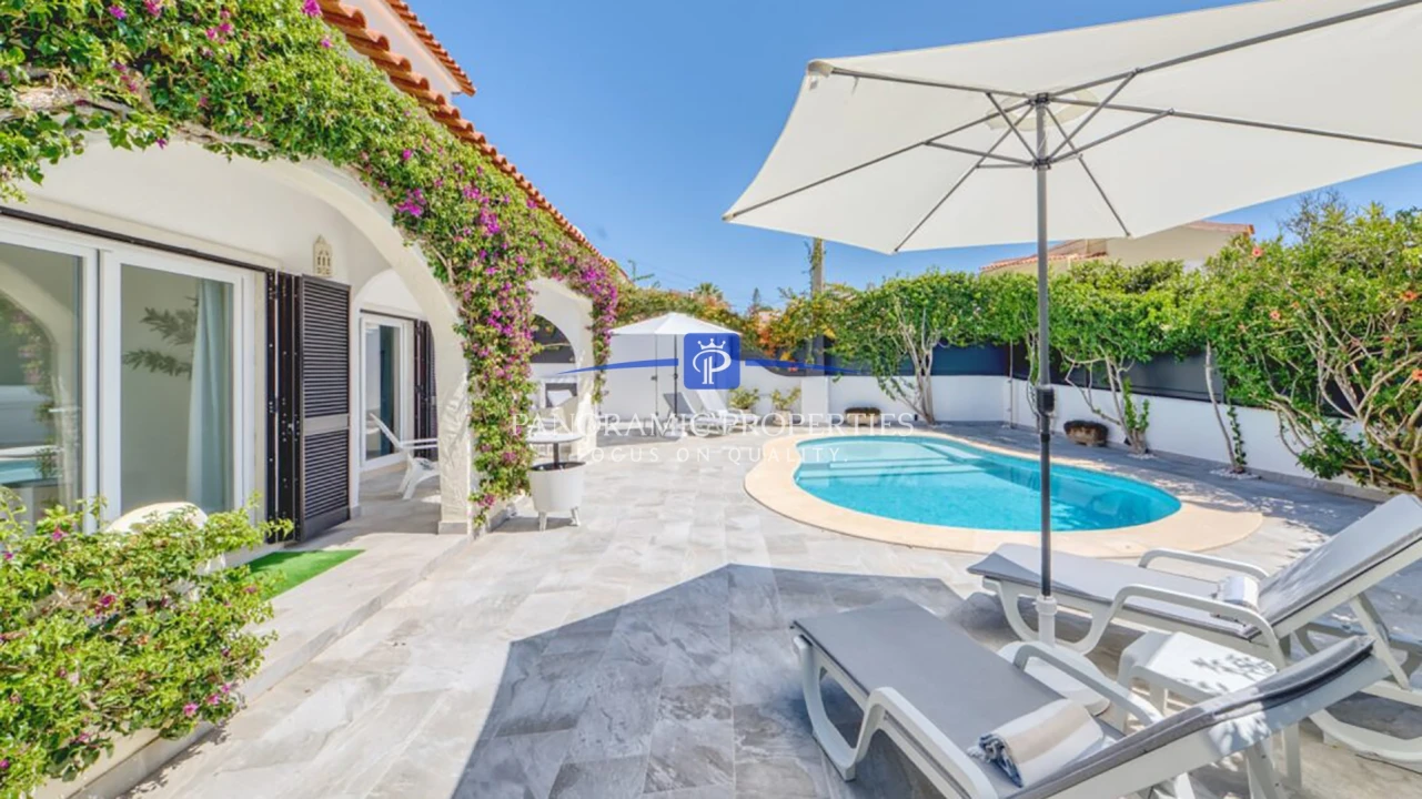 Apartamento T5 para Venda em Porches Foto 1