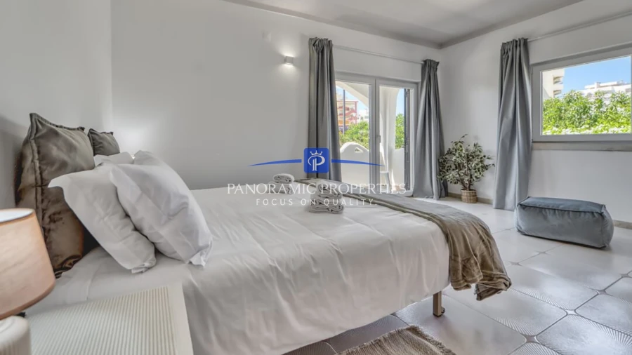 Apartamento T5 para Venda em Porches Foto 17