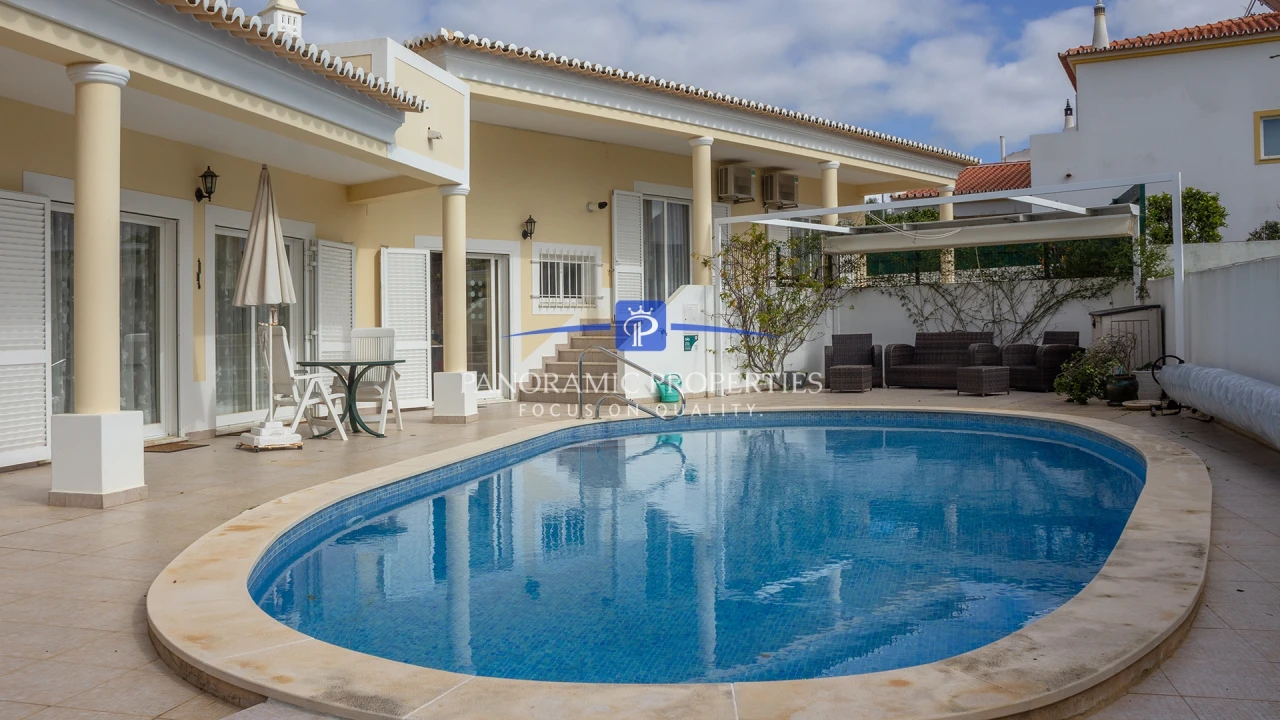 Moradia T4 para Venda em Lagos (São Sebastião e Santa Maria) Foto 19