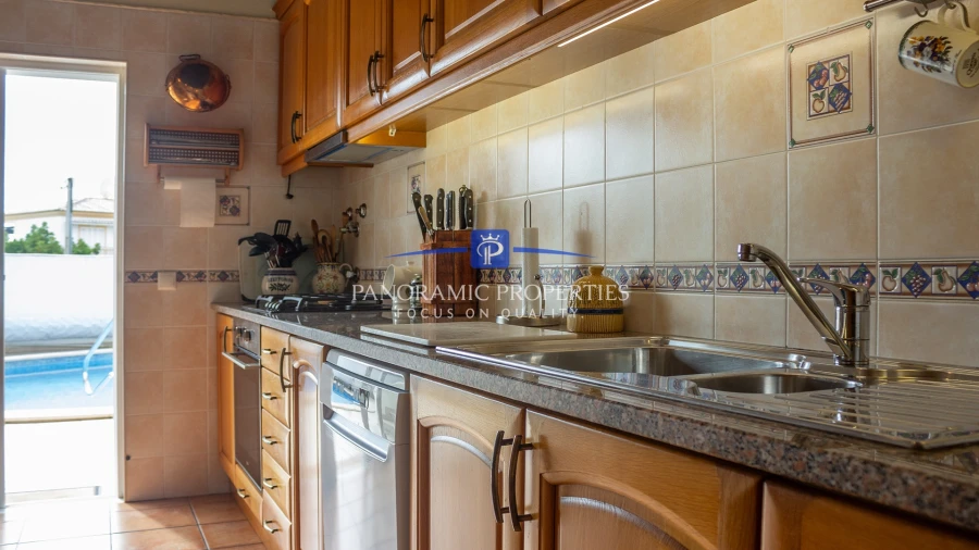 Moradia T4 para Venda em Lagos (São Sebastião e Santa Maria) Foto 6