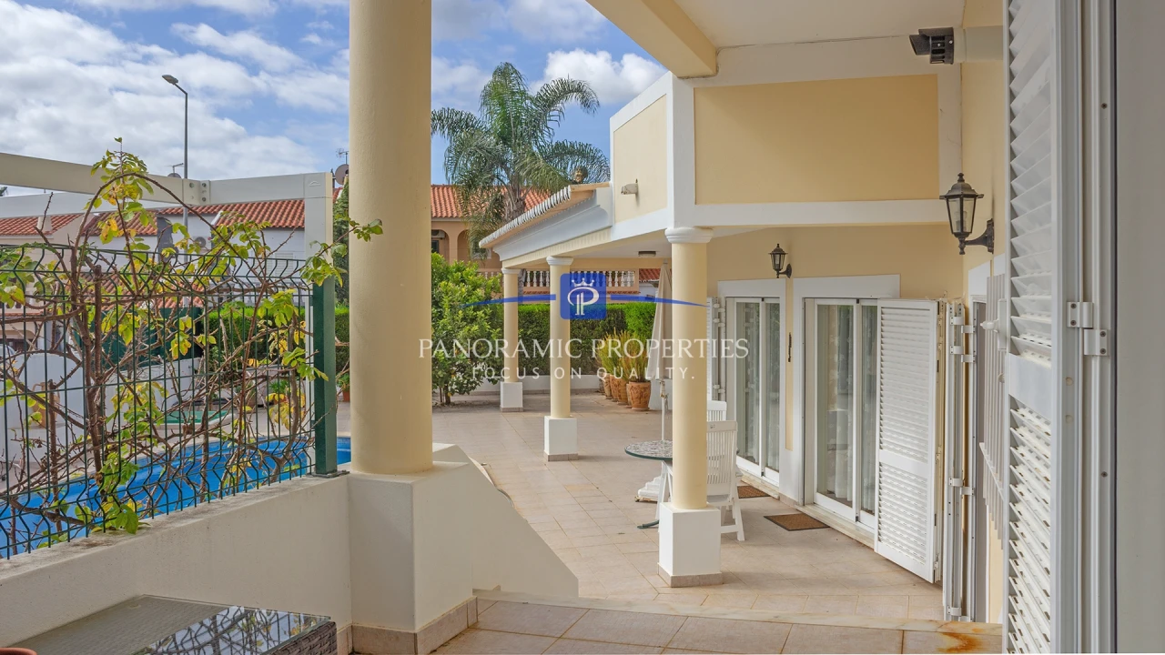 Moradia T4 para Venda em Lagos (São Sebastião e Santa Maria) Foto 12