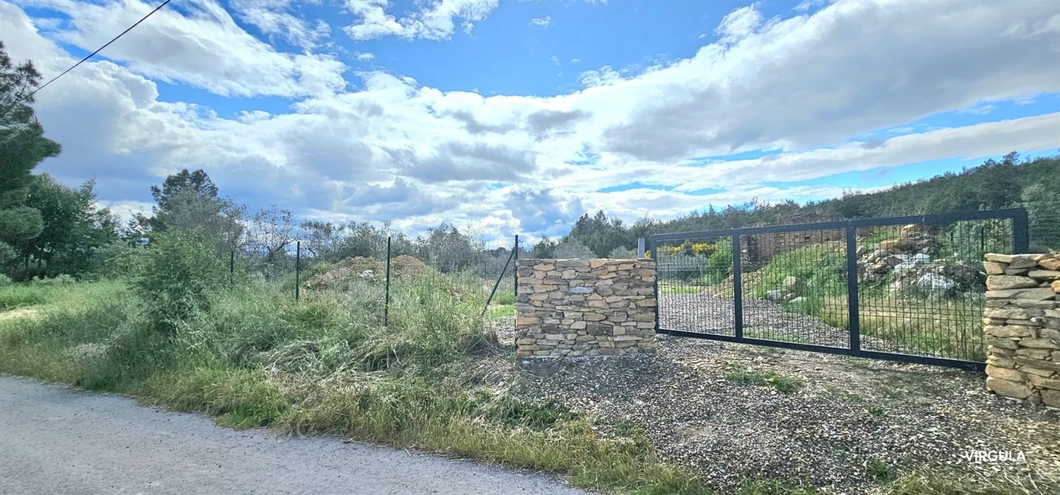 Moradia T1 para Venda em Peso e Vales do Rio Foto 2