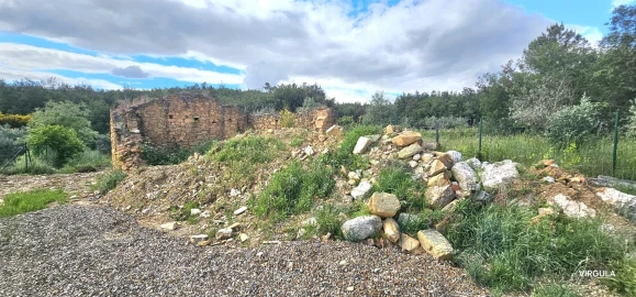 Moradia T1 para Venda em Peso e Vales do Rio