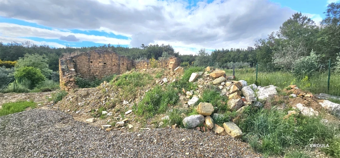 Moradia T1 para Venda em Peso e Vales do Rio Foto 9