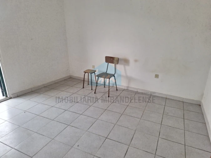 Moradia T2 para Venda em Freixeda e Vila Verde Foto 7