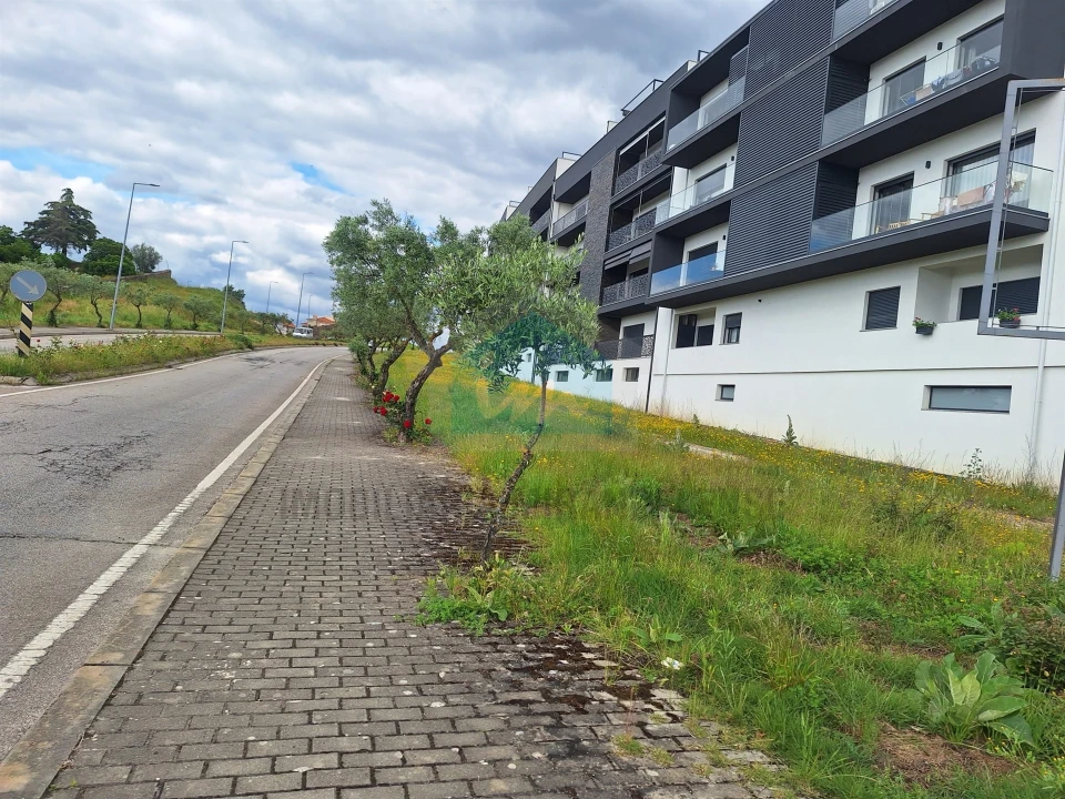 Terreno para Venda em Mirandela Foto 3