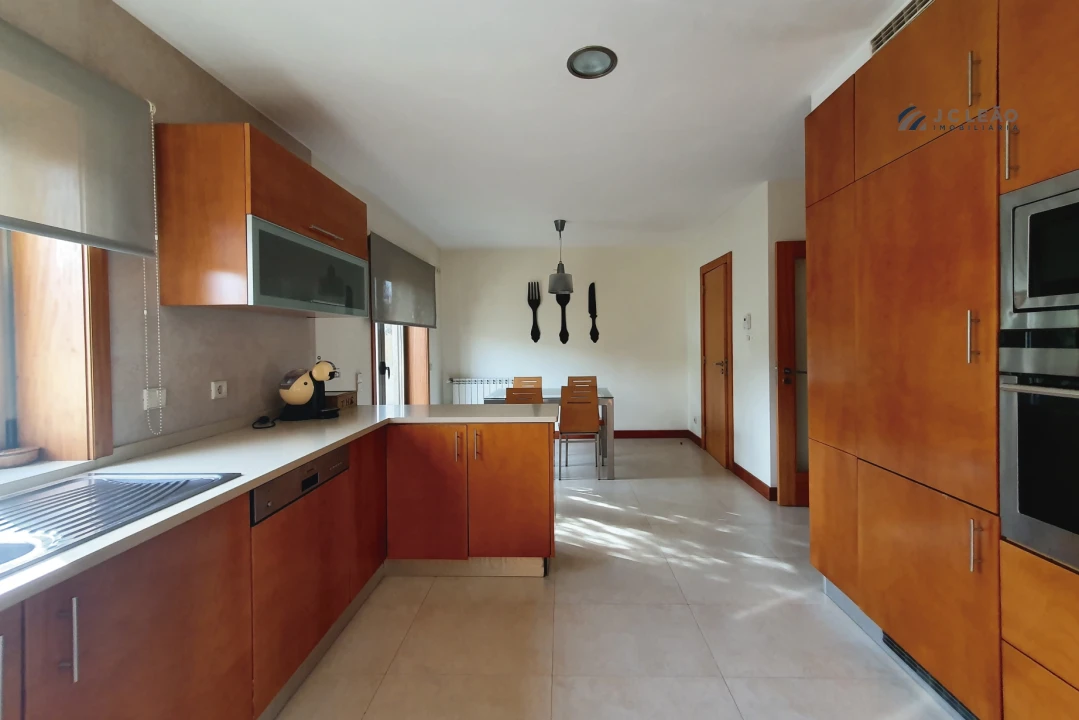 Moradia T4 para Venda em Perafita, Lavra e Santa Cruz do Bispo Foto 3