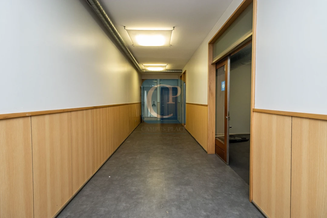 Escritório para Venda em Cedofeita, Santo Ildefonso, Sé, Miragaia, São Nicolau e Vitória Foto 12