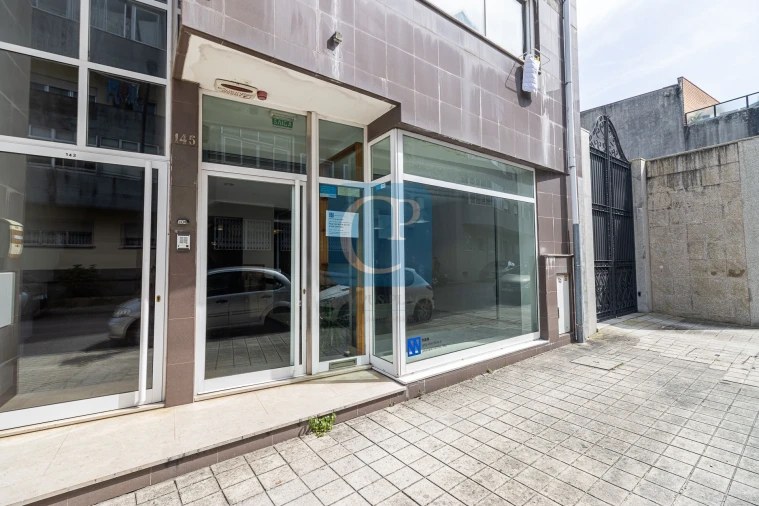 Escritório para Arrendamento em Cedofeita, Santo Ildefonso, Sé, Miragaia, São Nicolau e Vitória Foto 2