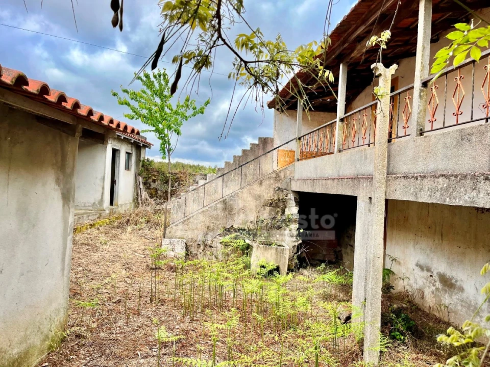 Moradia T2 para Venda em Campelo Foto 4