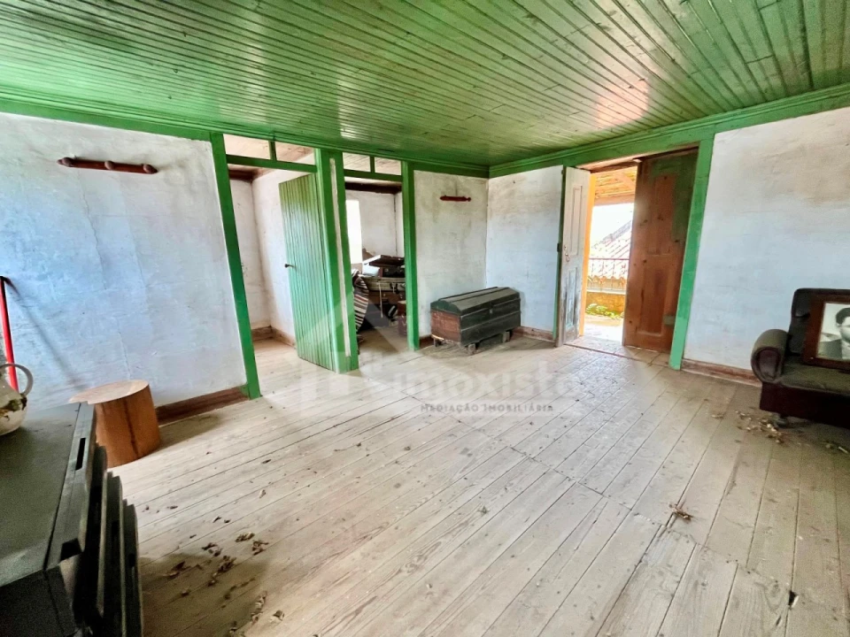 Moradia T2 para Venda em Campelo Foto 18