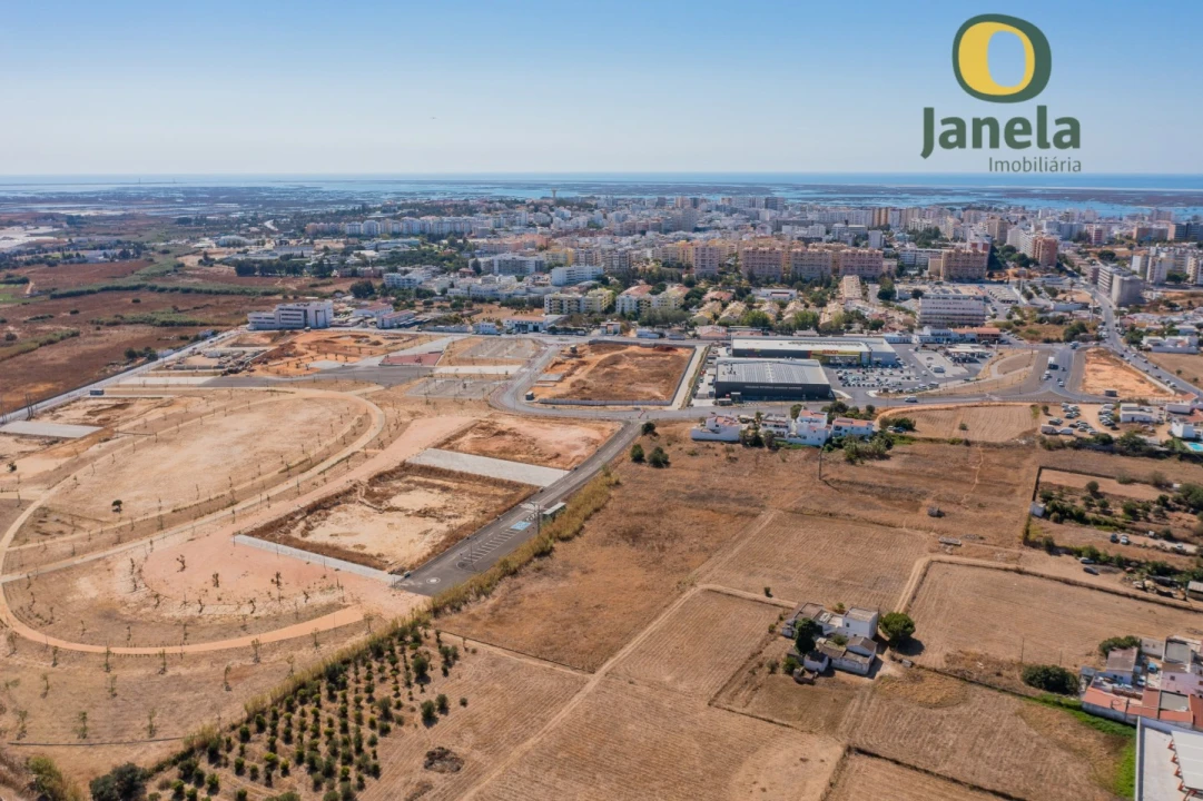 Terreno para Venda em Faro (Sé e São Pedro) Foto 9