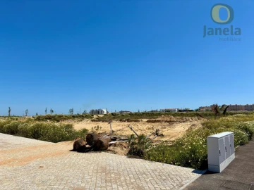 Terreno para Venda em Faro (Sé e São Pedro)