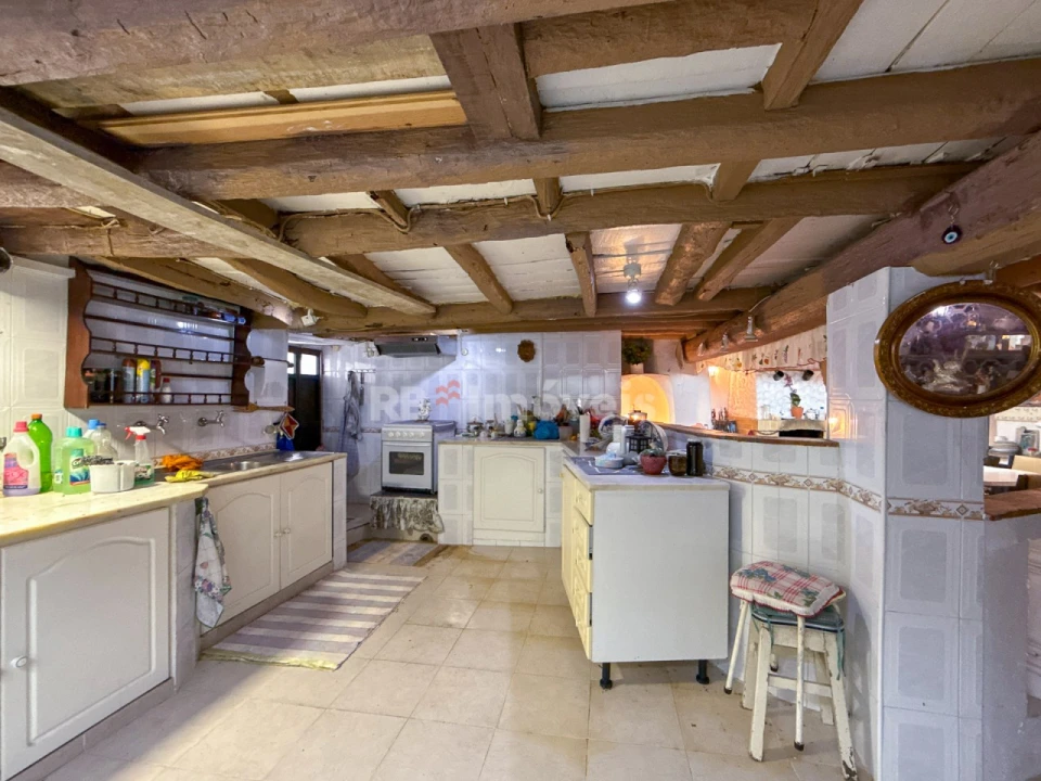 Moradia T4 para Venda em Aguas Belas Foto 9