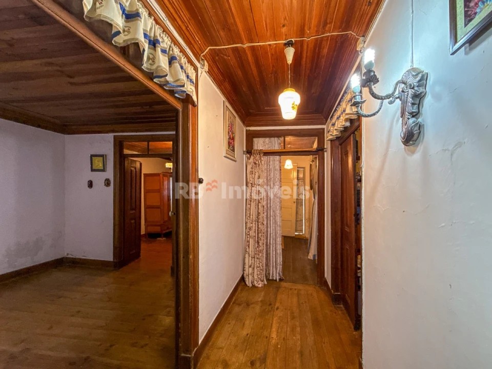 Moradia T4 para Venda em Aguas Belas Foto 14