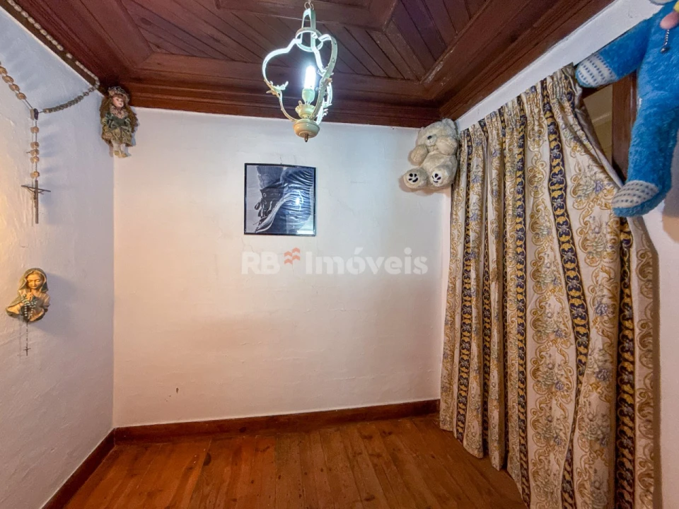 Moradia T4 para Venda em Aguas Belas Foto 18