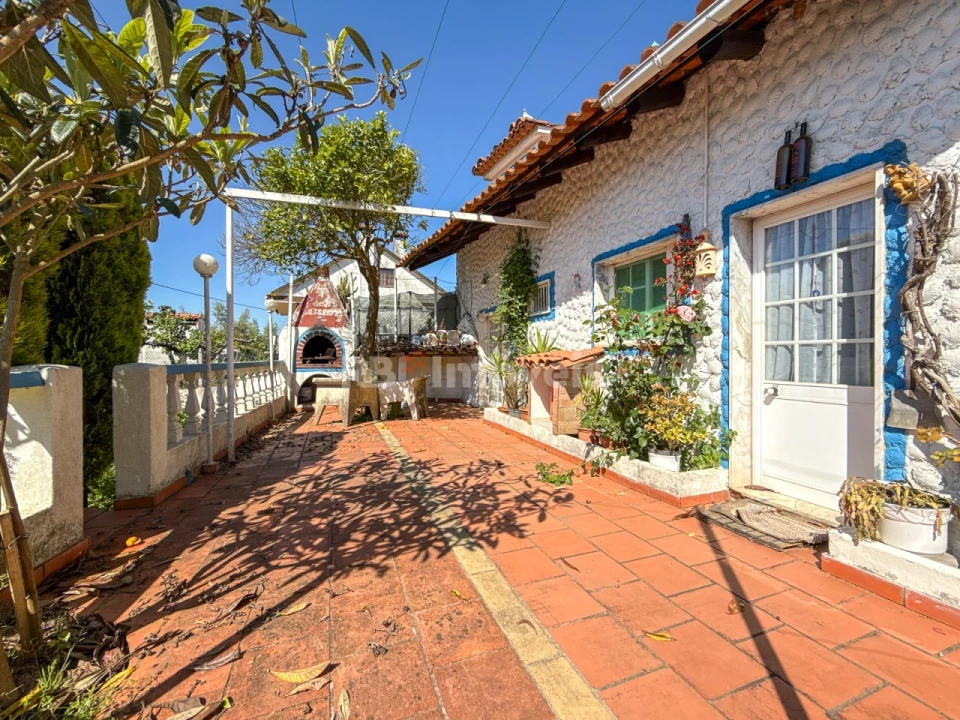 Moradia T4 para Venda em Aguas Belas Foto 35