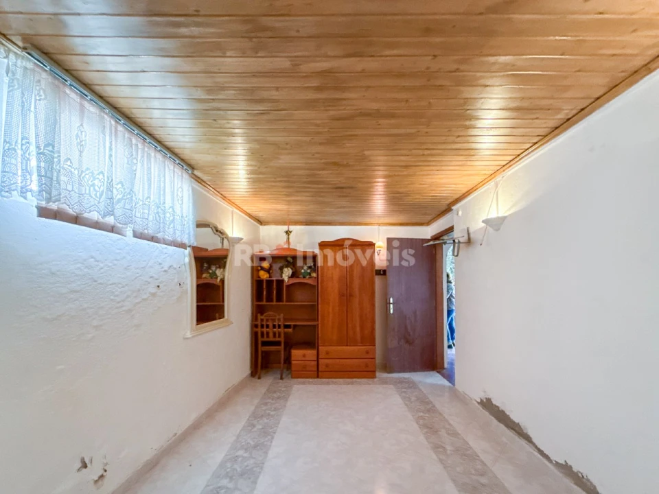 Moradia T4 para Venda em Aguas Belas Foto 54