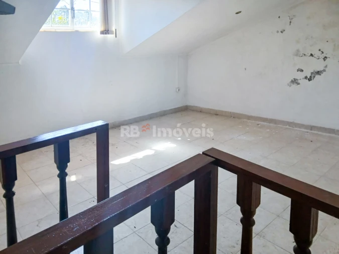 Moradia T4 para Venda em Aguas Belas Foto 20