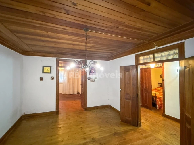 Moradia T4 para Venda em Aguas Belas Foto 4