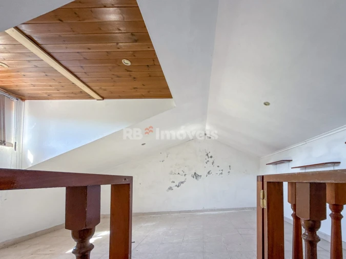 Moradia T4 para Venda em Aguas Belas Foto 63