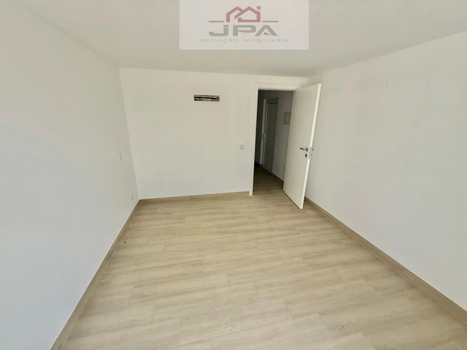 Moradia T4 para Venda em Vila Nova de Cacela Foto 7