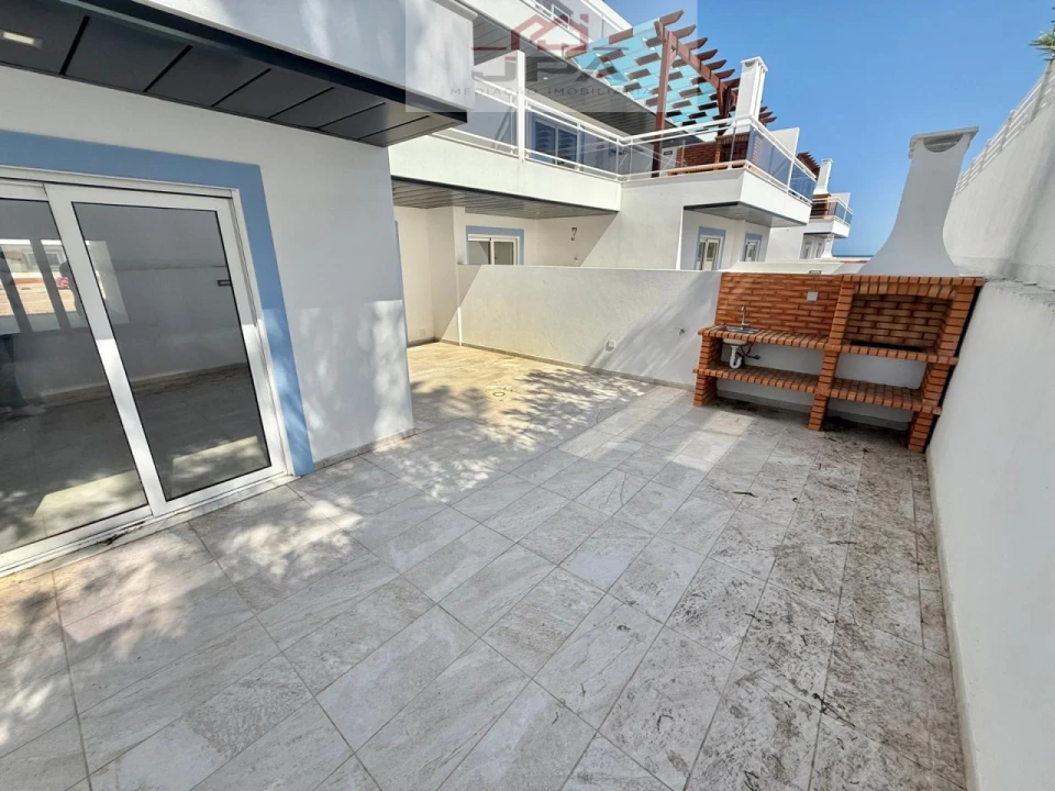 Moradia T1 para Venda em Vila Nova de Cacela Foto 3