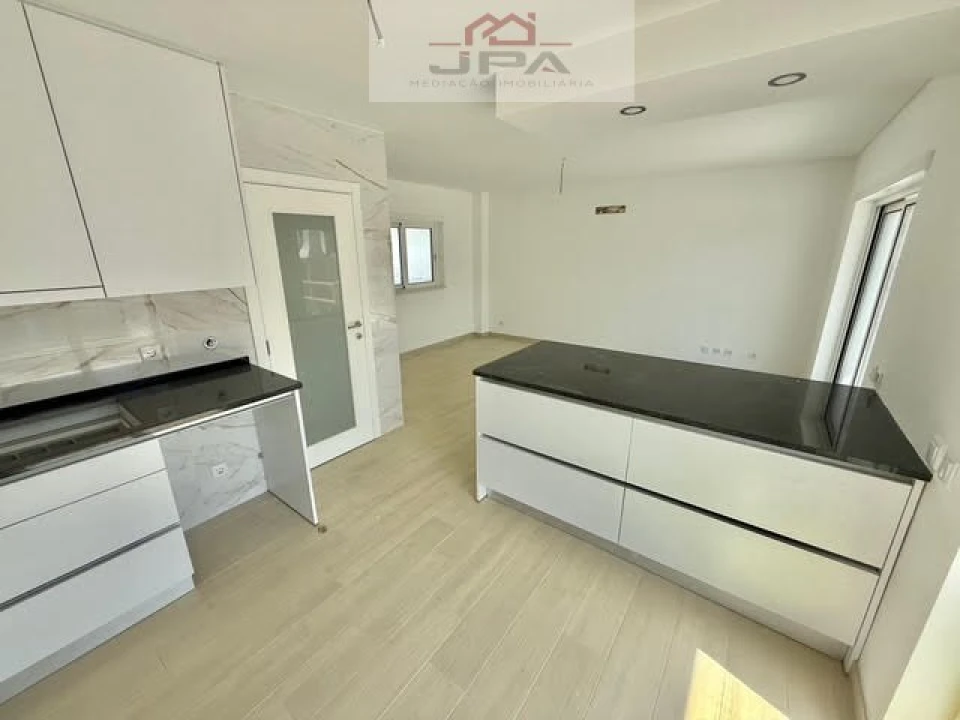 Moradia T4 para Venda em Vila Nova de Cacela Foto 5