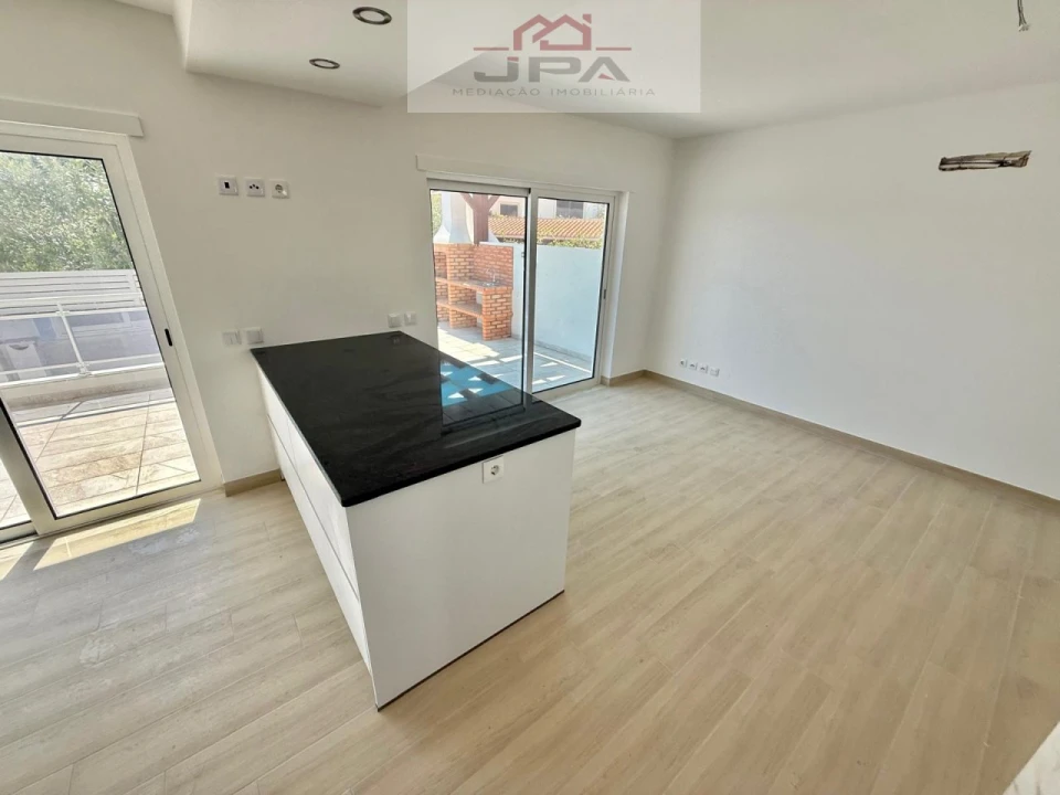 Moradia T4 para Venda em Vila Nova de Cacela Foto 4