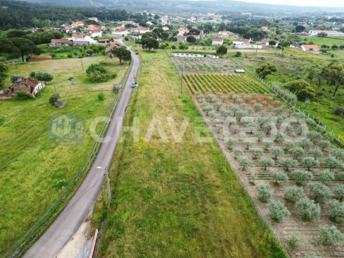 Terreno para Venda em Casais e Alviobeira Foto 2