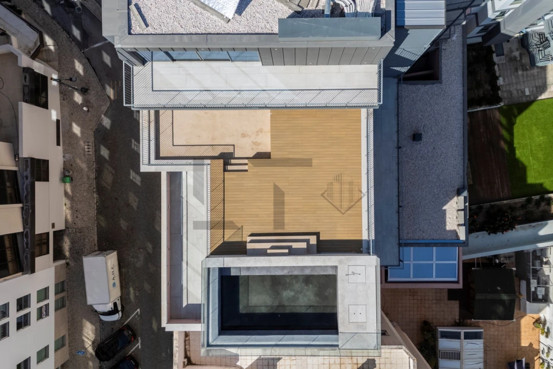 Apartamento T4 para Venda em Santo António Foto 9