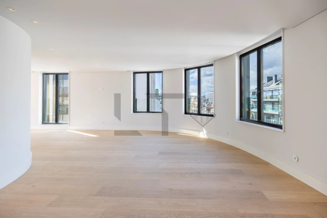 Apartamento T4 para Venda em Santo António Foto 18