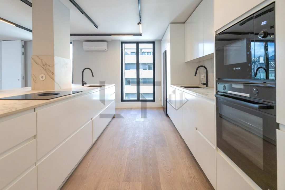 Apartamento T4 para Venda em Santo António Foto 21