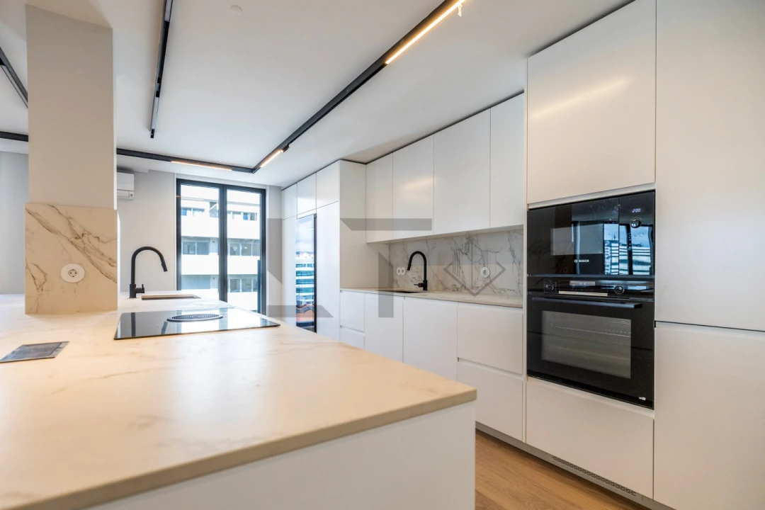 Apartamento T4 para Venda em Santo António Foto 23