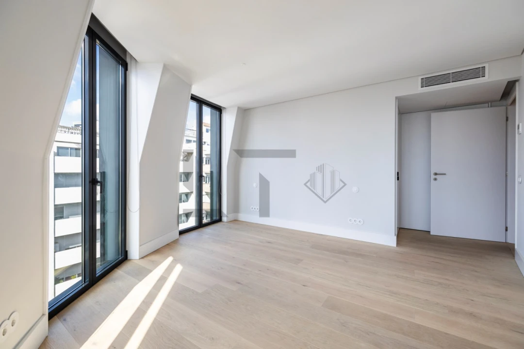 Apartamento T4 para Venda em Santo António Foto 37