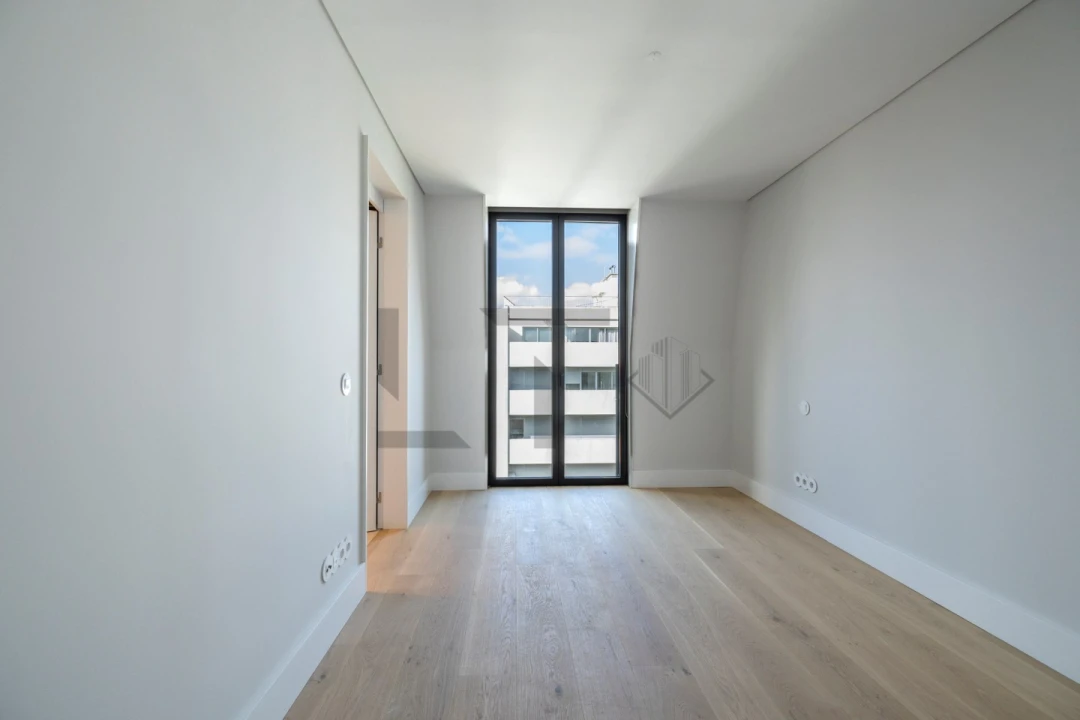 Apartamento T4 para Venda em Santo António Foto 39