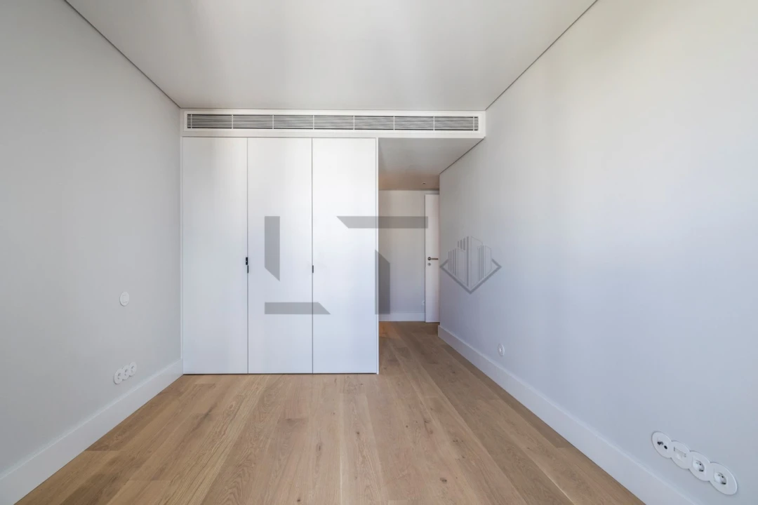 Apartamento T4 para Venda em Santo António Foto 43