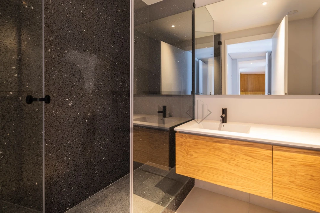 Apartamento T4 para Venda em Santo António Foto 44