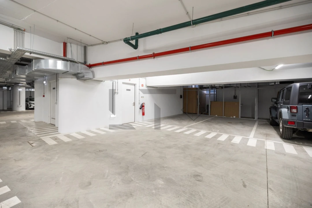 Apartamento T4 para Venda em Santo António Foto 45