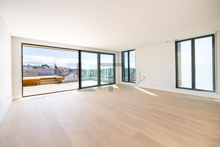 Apartamento T4 para Venda em Santo António Foto 15